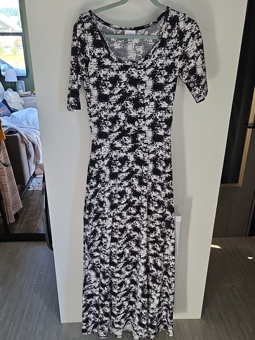 LuLaRoe Black and White Abstract Print Maxi Dress